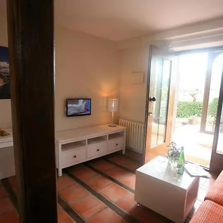 Apartment 2 Habit, Sala, Terraza, Jardin, Parking Gratis