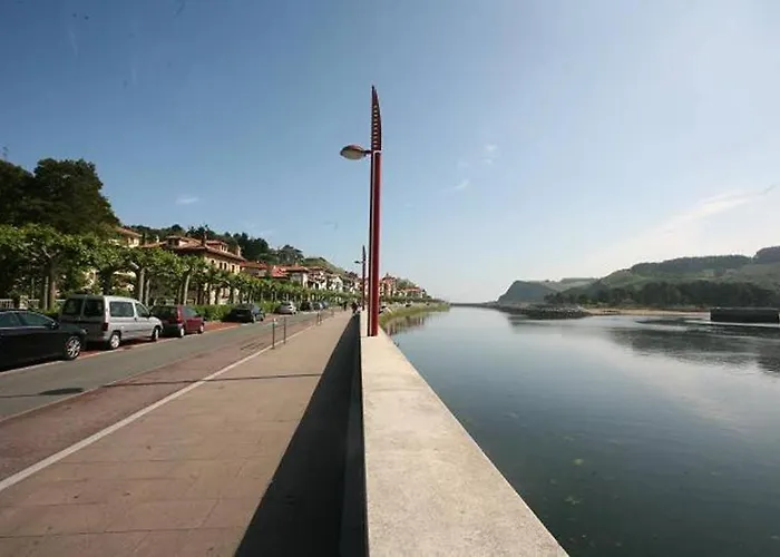 2 Habit, Sala, Terraza, Jardin, Parking Gratis *