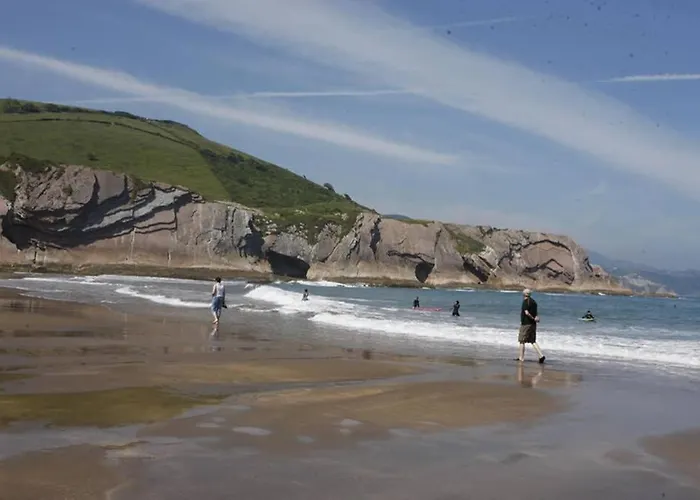 2 Habit, Sala, Terraza, Jardin, Parking Gratis *