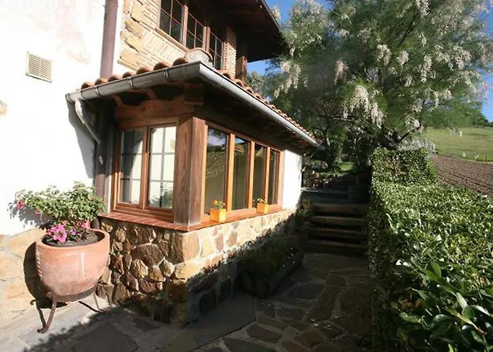 2 Habit, Sala, Terraza, Jardin, Parking Gratis