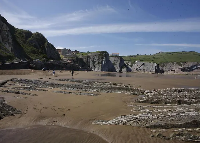 2 Habit, Sala, Terraza, Jardin, Parking Gratis Zumaia