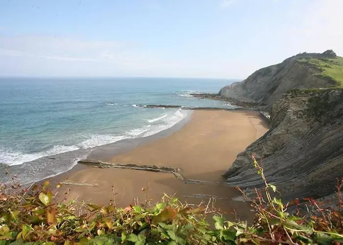 Apartamento 2 Habit, Sala, Terraza, Jardin, Parking Gratis *