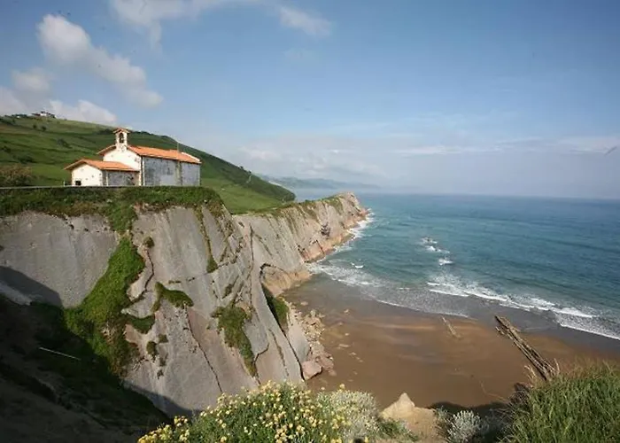 2 Habit, Sala, Terraza, Jardin, Parking Gratis *