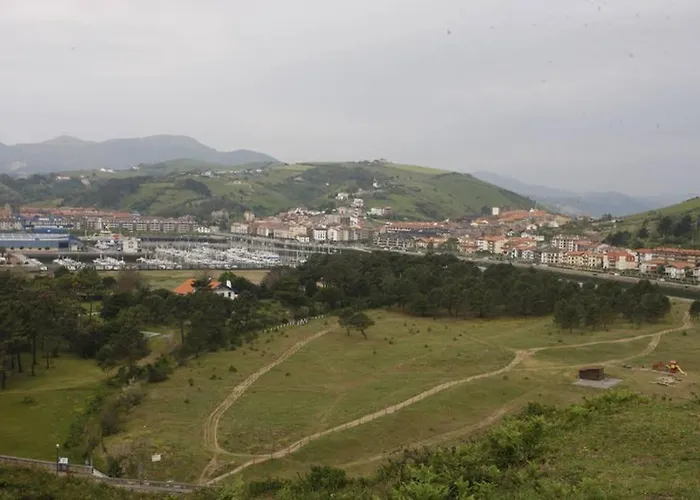 2 Habit, Sala, Terraza, Jardin, Parking Gratis *