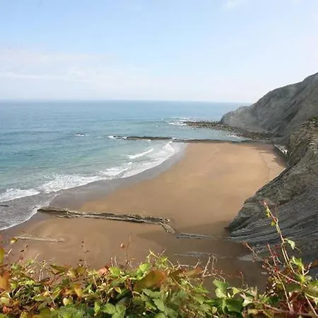 Apartment 2 Habit, Sala, Terraza, Jardin, Parking Gratis *