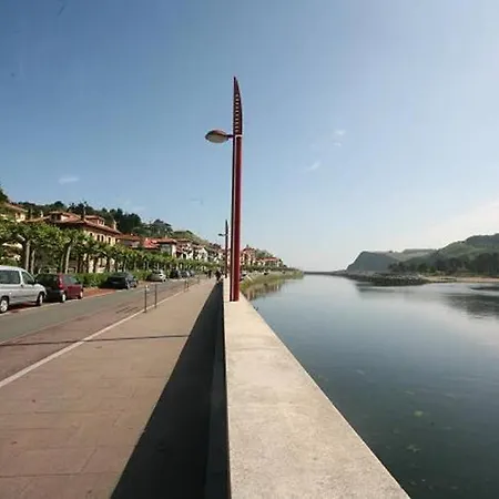 2 Habit, Sala, Terraza, Jardin, Parking Gratis *