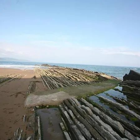 Apartment 2 Habit, Sala, Terraza, Jardin, Parking Gratis